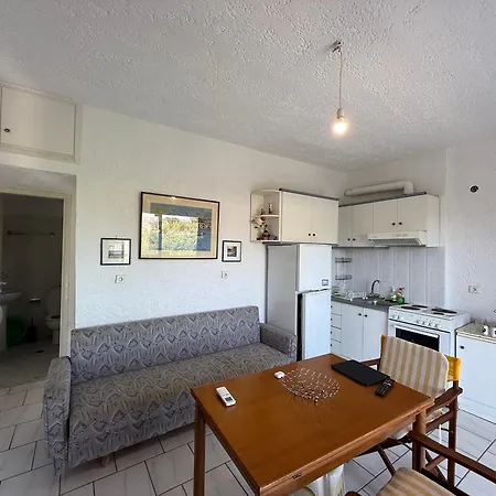 Cozy Seaside 150m From Αγιόκαμπος