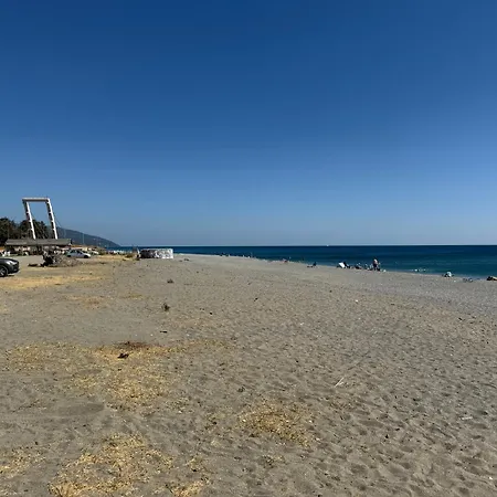 Cozy Seaside 150m From Διαμέρισμα