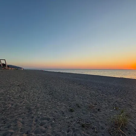 Cozy Seaside 150m From Appartamento *